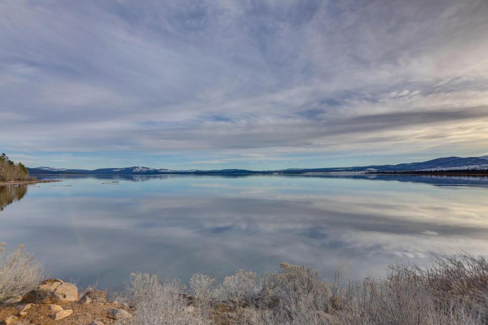 Cozy Lake Almanor Cabin, Outdoor Adventures Galore